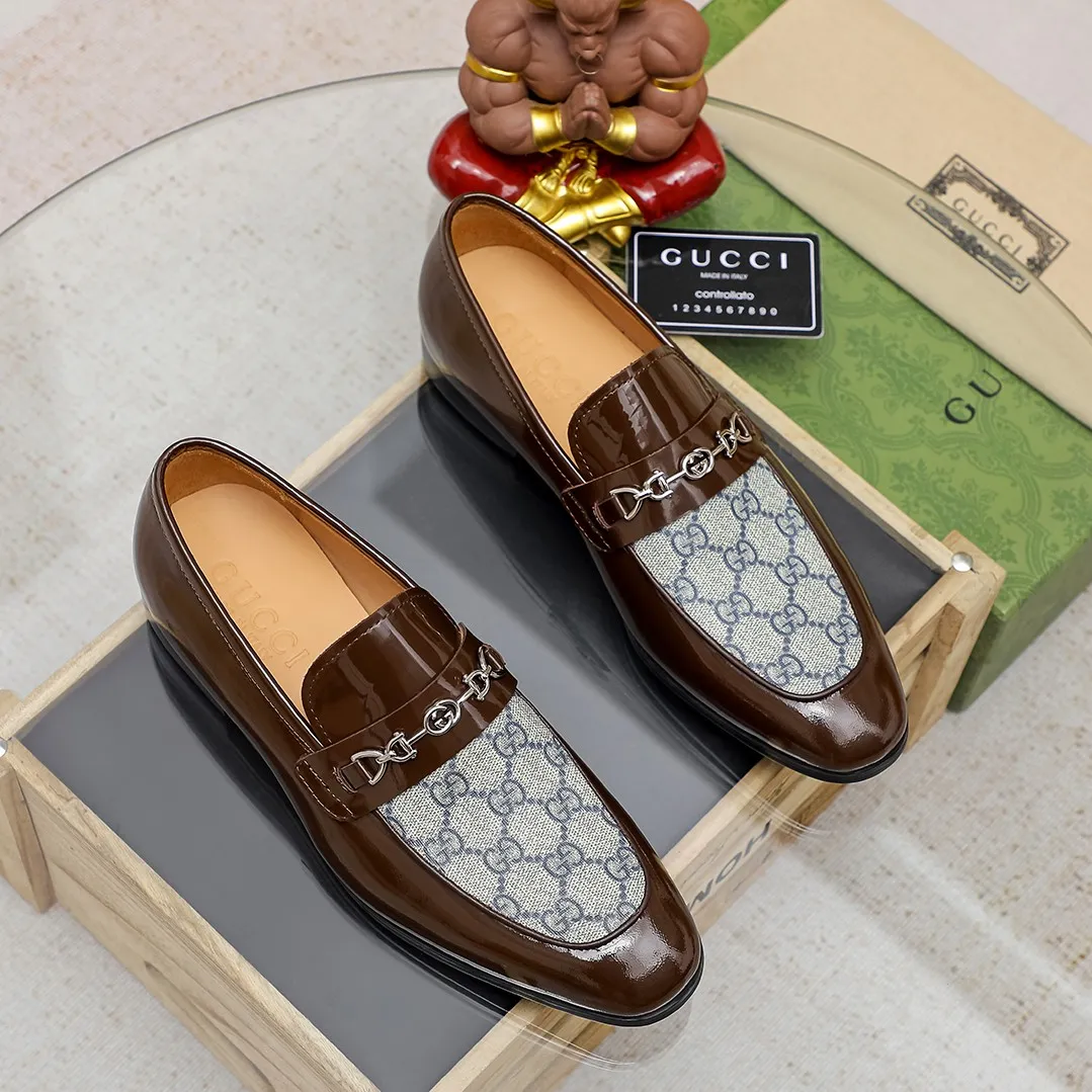 Men's men's shoes 💰420 🆘【GUCCI】Gucci ·🐂里· Hot-selling pea shoes top brand luxury, top quality, the latest fashion pea shoes. The upper is made of original first-layer cowhide. (Full first-layer water-dyed 🐂 leather·inner). The original stylish and stylish soft rubber wear-resistant and non-slip outsole is light and comfortable on the foot, available in 3 colors! Matching code: 38 / 45